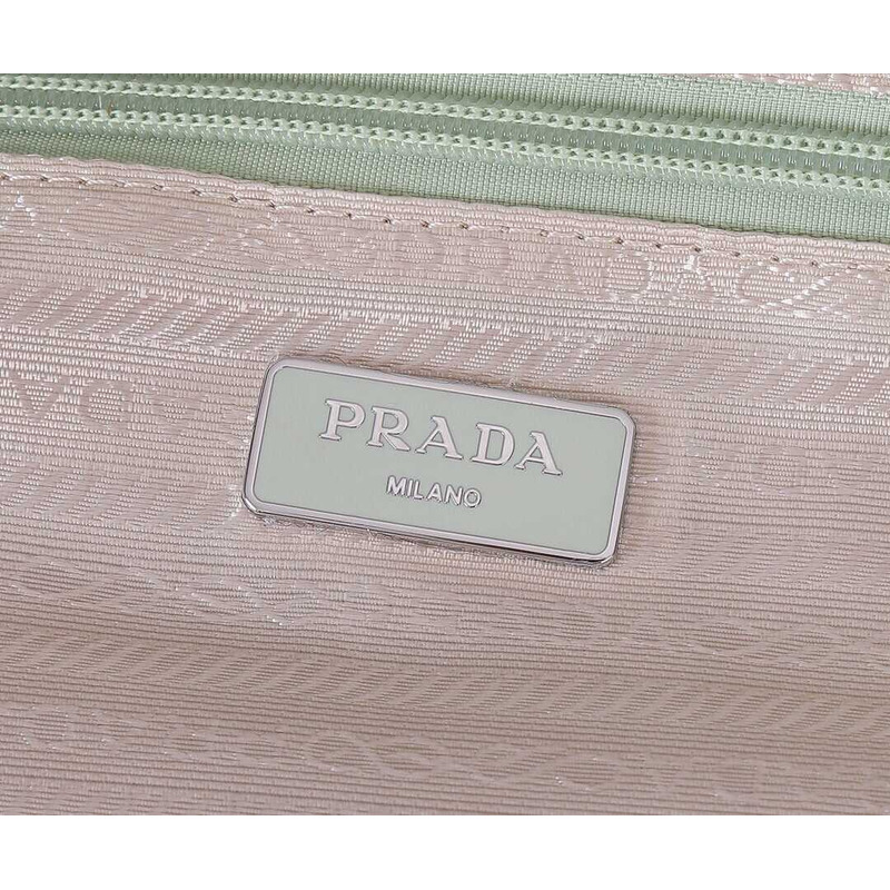 Pra*a recycled nylon tote bag green