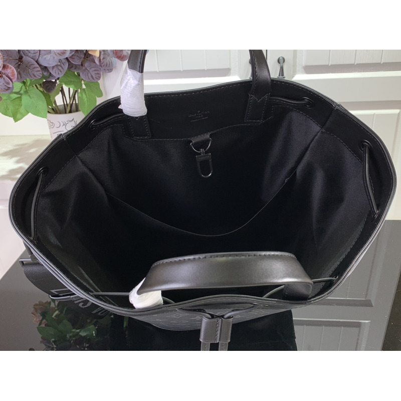 l**is V*t*n explorer backpack monogram eclipse black/gray