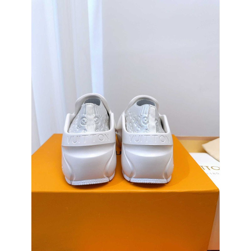 l**is V*t*n foam clogs white