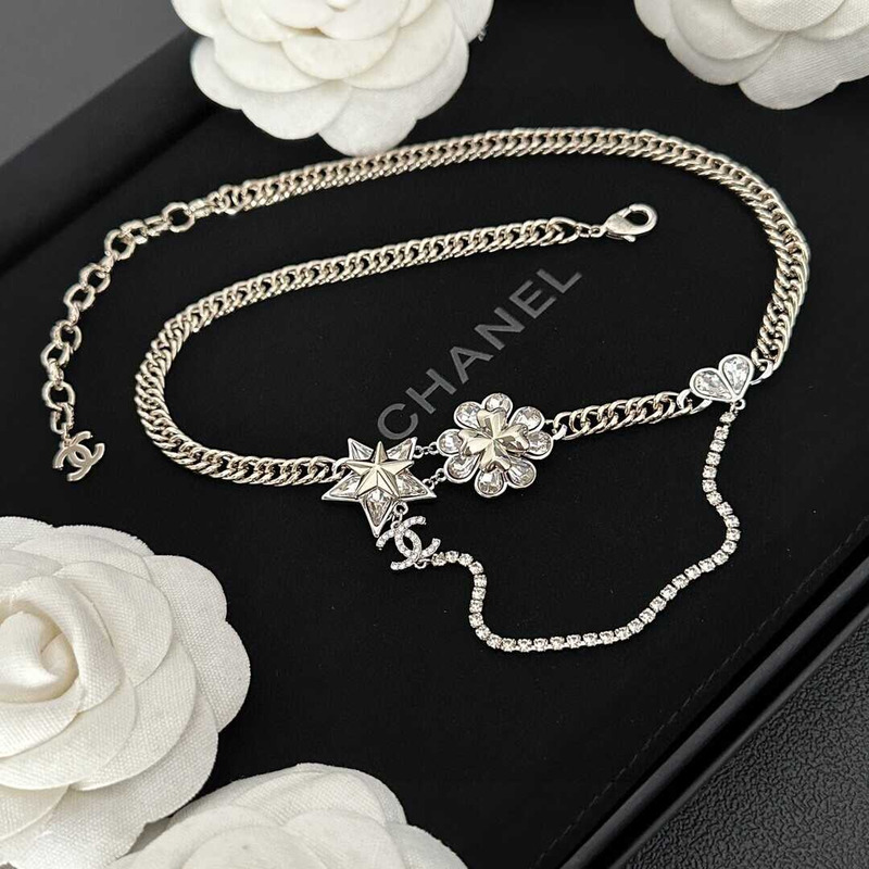 Ch*el chain necklace star and flower