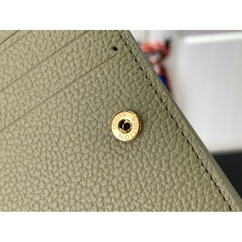 l**is V*t*n capucines xs wallet green
