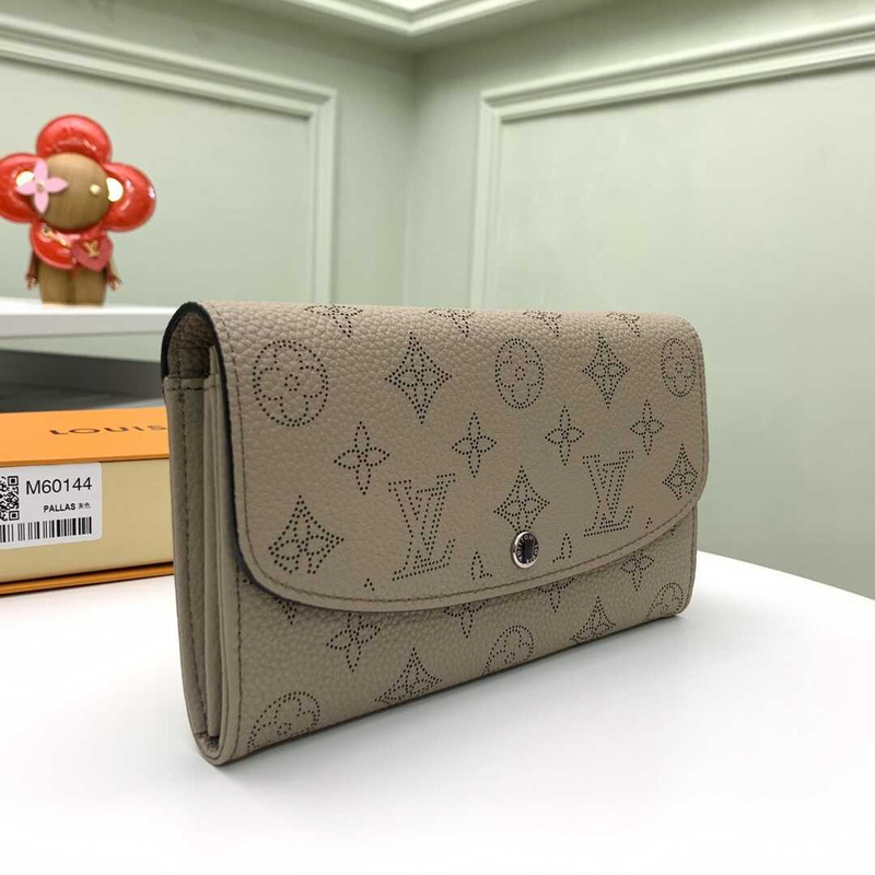 l**is V*t*n iris wallet pebble color