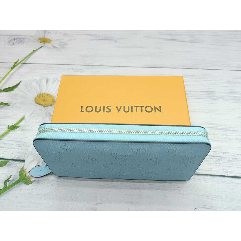 l**is V*t*n zippy wallet blue