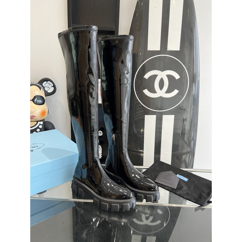 Pra*a women monolith pointy technical patent leather boots black