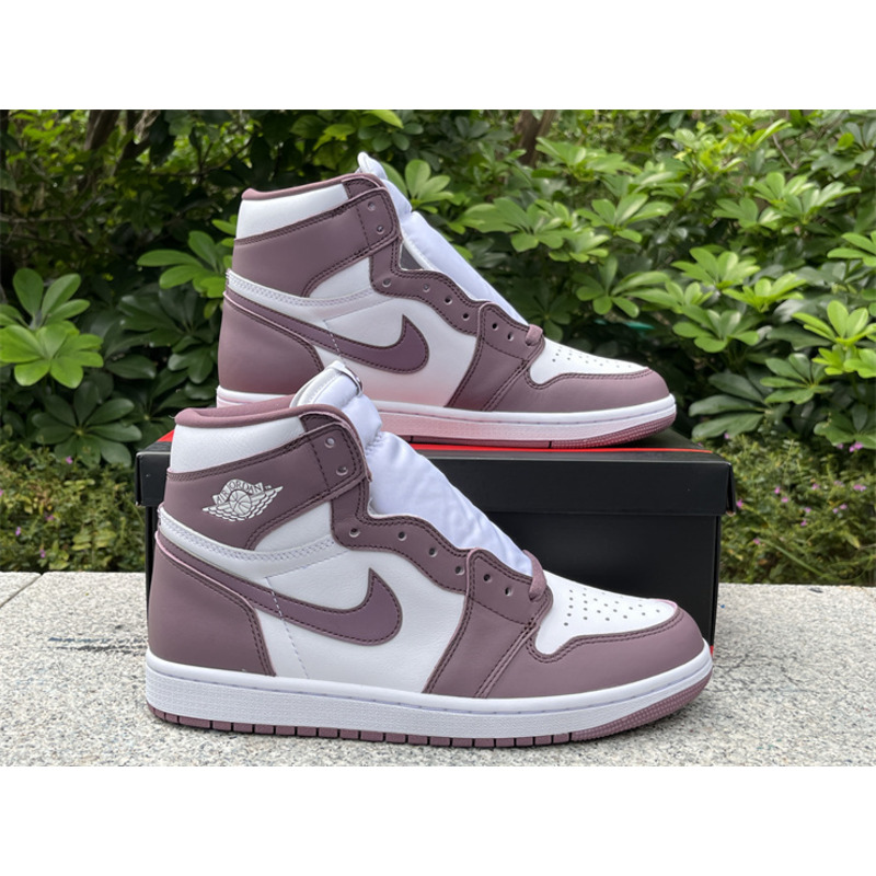 Jordan Air Jordan 1 High OG Mauve