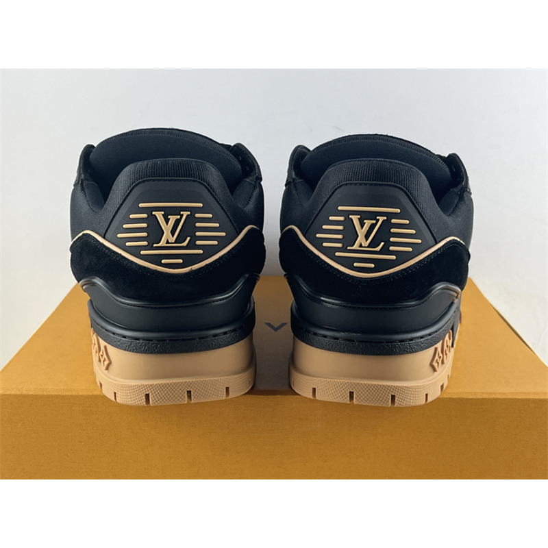l**is V*t*n trainer maxi sneaker black
