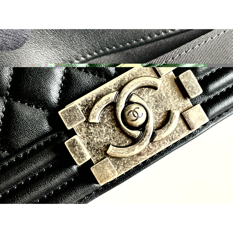 Ch*el boy bag in caviar with silver hardware