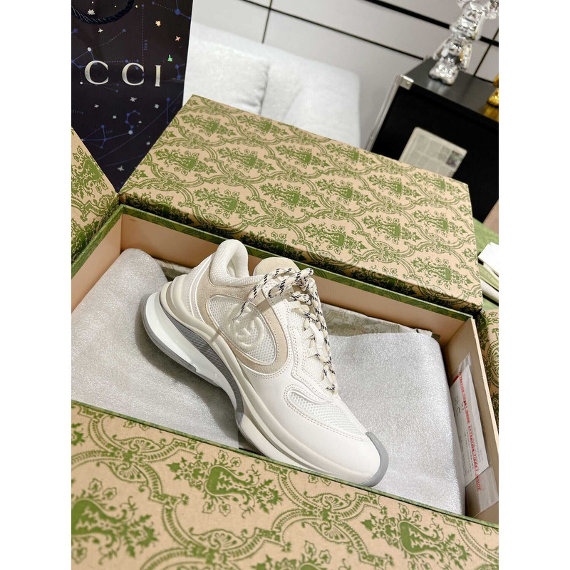 G*u*i run herrensneakers weißes