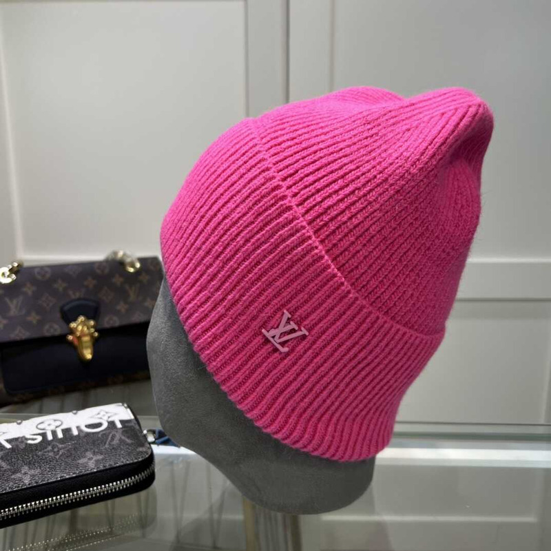 l**is V*t*n cashmere ahead beanie camellia red
