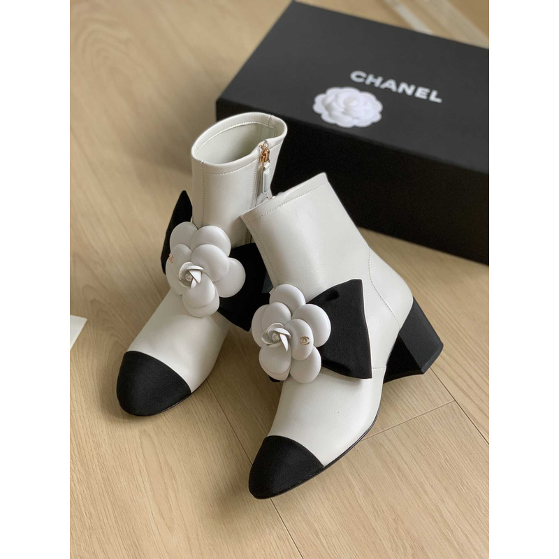 Ch*el short boots suede kidskin & grosgrain white