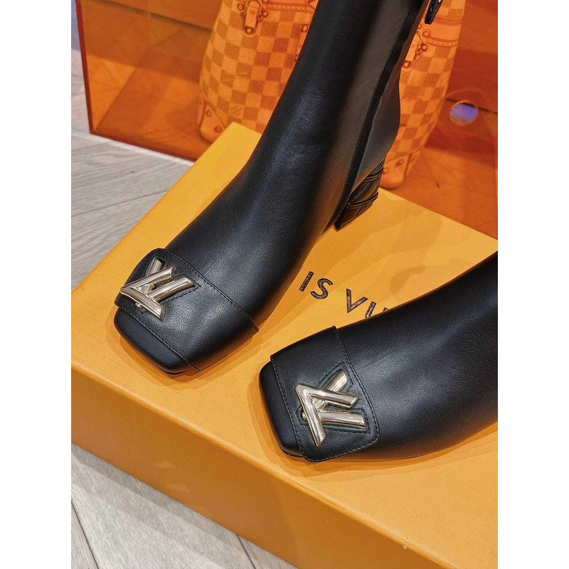 l**is V*t*n shake ankle boot