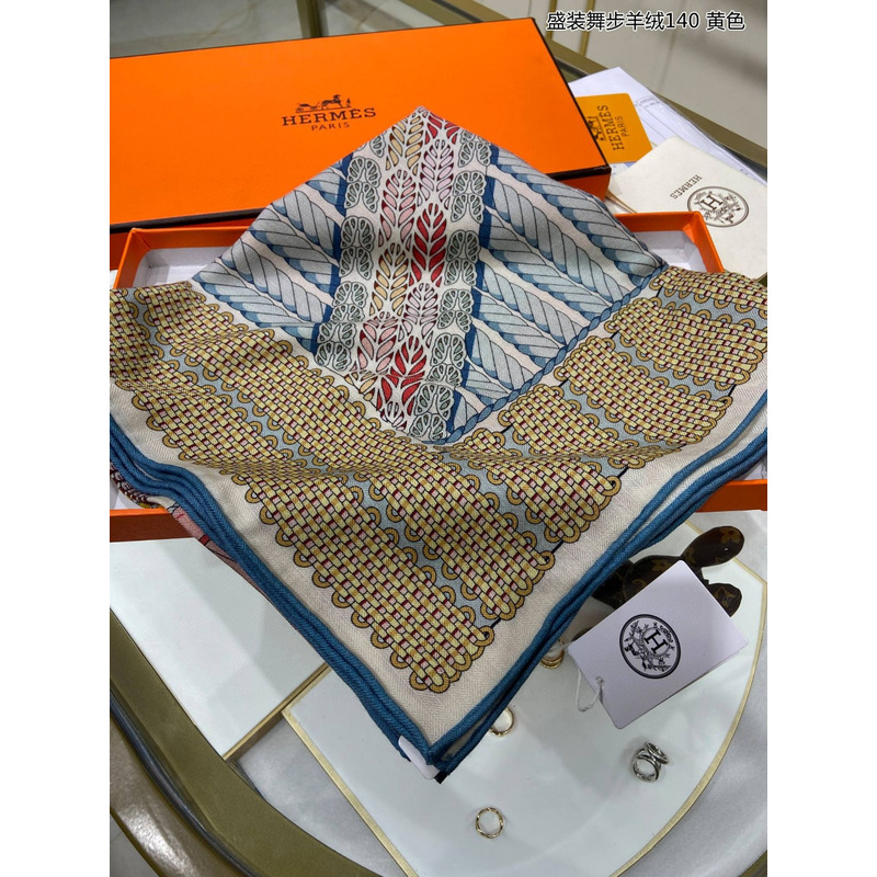 H**mes dressage tressage shawl 140 rose / vert amande / naturel
