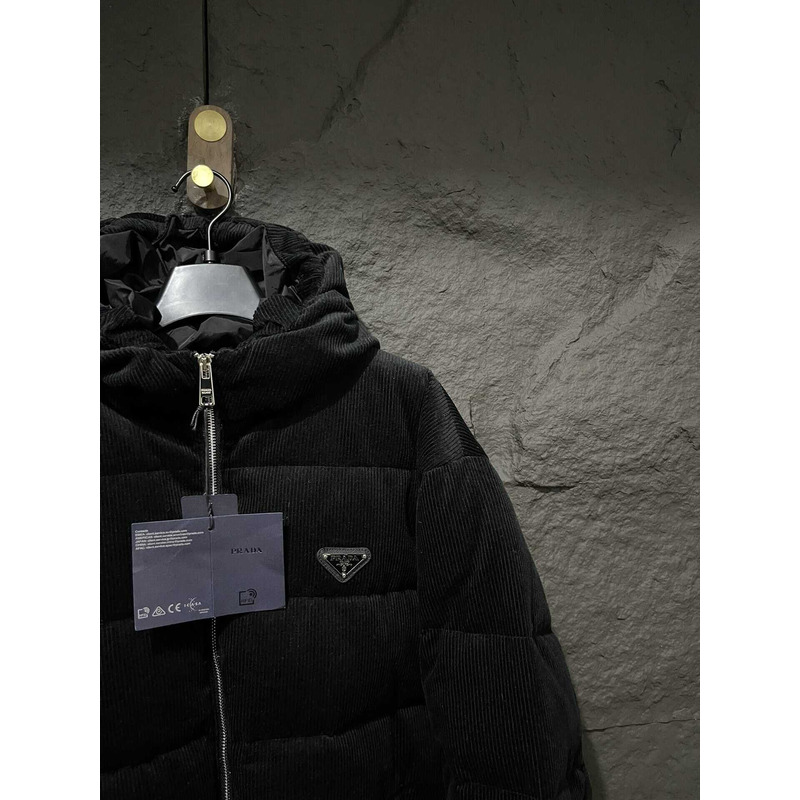 Pra*a cropped re-nylon down jacket black