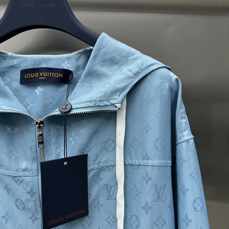 l**is V*t*n zipped hoodie jacket shorts blue