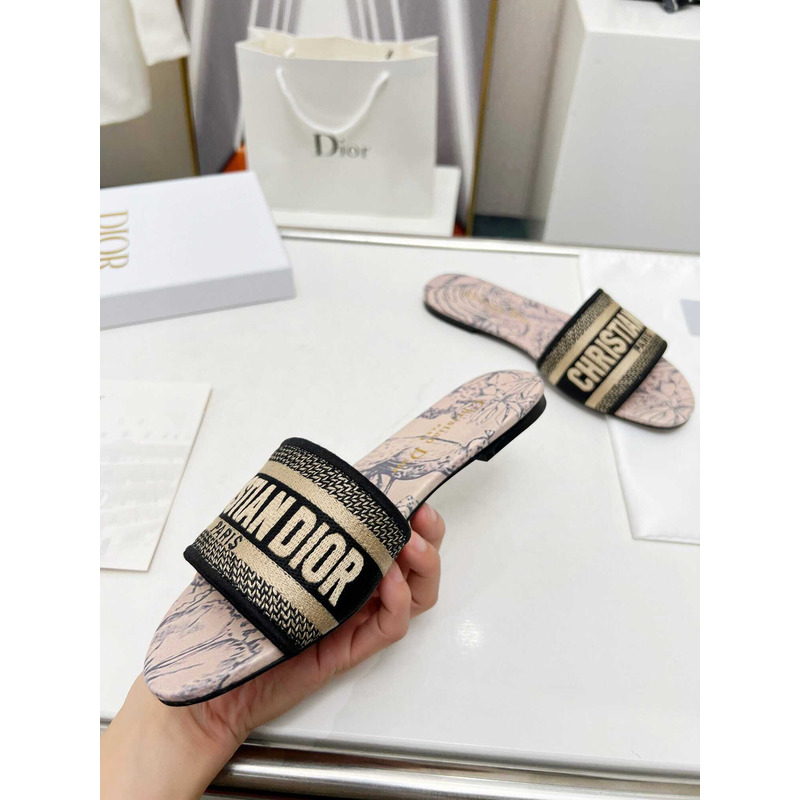 D*or dway slide multicolor embroidered cotton pink