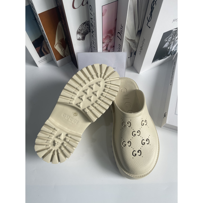 G*u*i gg platform sandals white