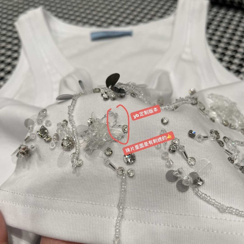 Pra*a top con bordado white