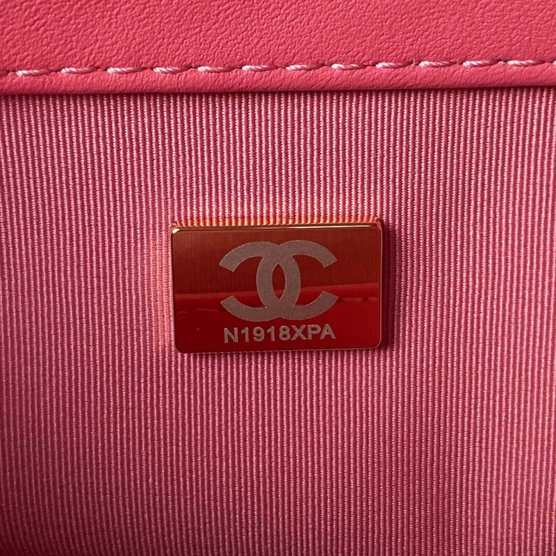 Ch*el small messenger bag lambskin & gold-tone metal coral pink