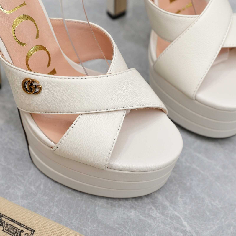 G*u*i platform sandals heels white
