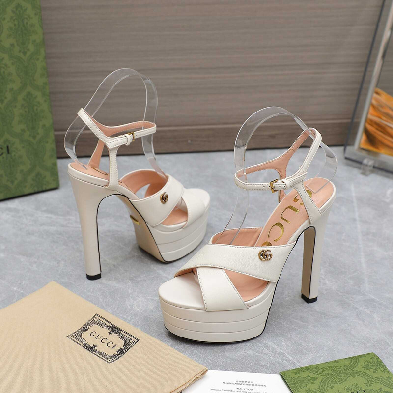 G*u*i platform sandals heels white