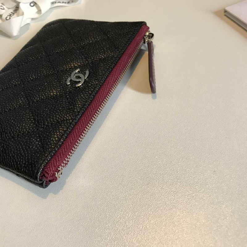 Ch*el caviar wallet black