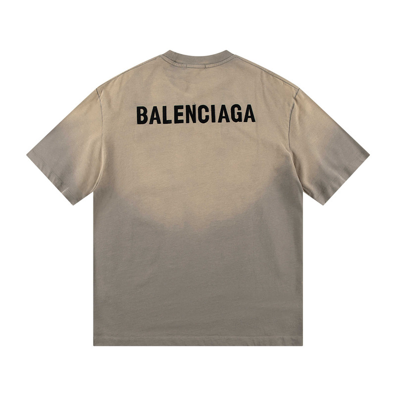 Ba*len*cia*ga back t-shirt medium fit in army green