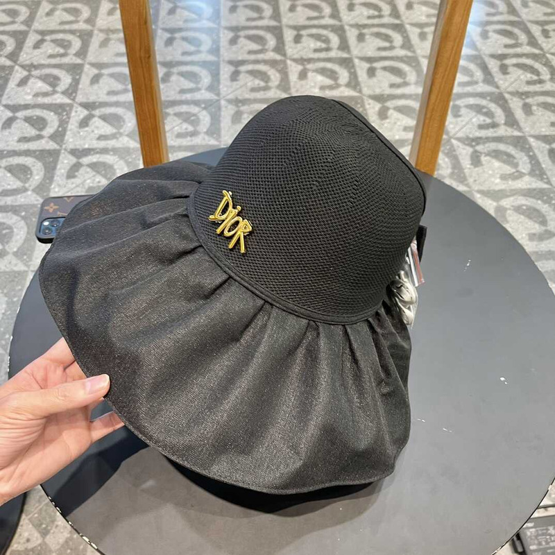 D*or logo bucket hat in black