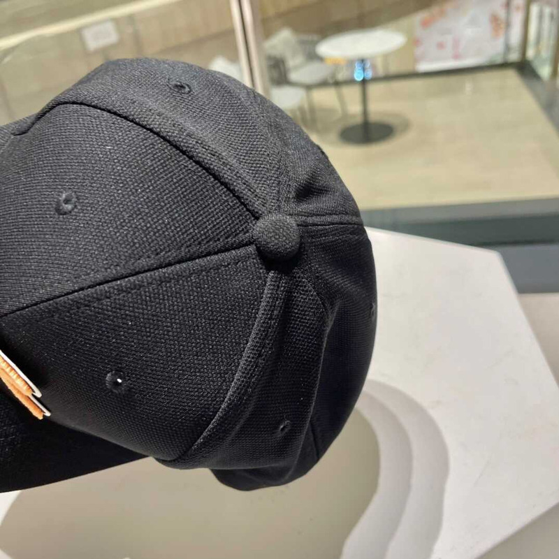 D*or logo baseball cap in black
