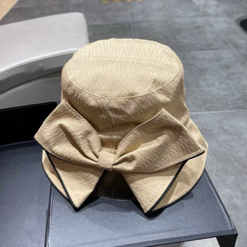 Pra*a bucket hat with bowknot beige