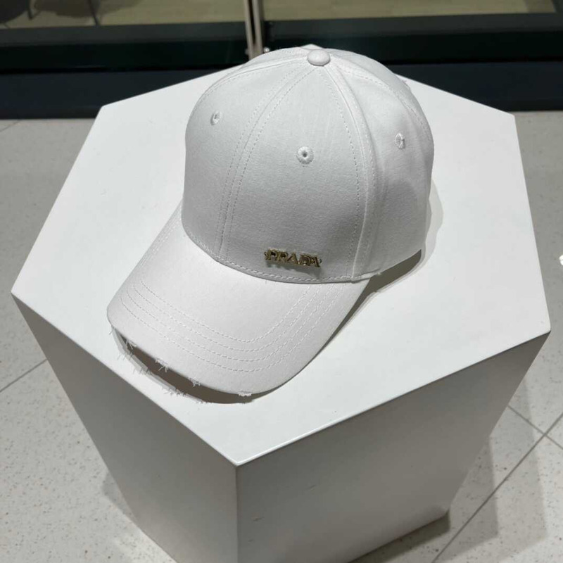 Pra*a  baseball cap in white