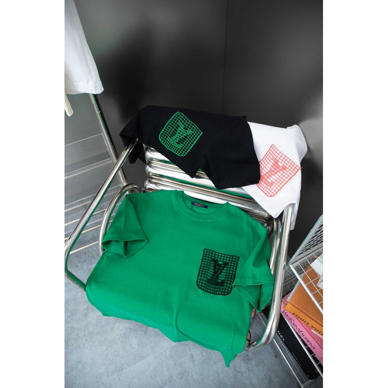 l**is V*t*n logo t shirt green