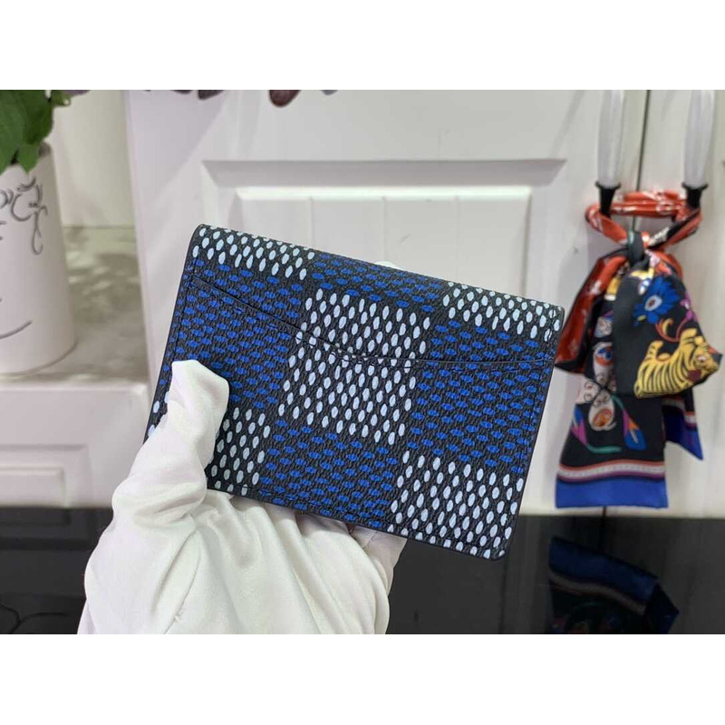 l**is V*t*n brazza wallet in muti color