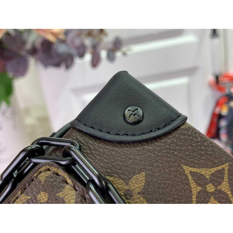 l**is V*t*n steamer wearable wallet in brown