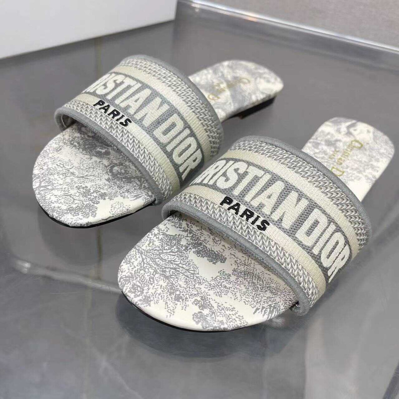 D*or dway embroidered cotton slides white grey