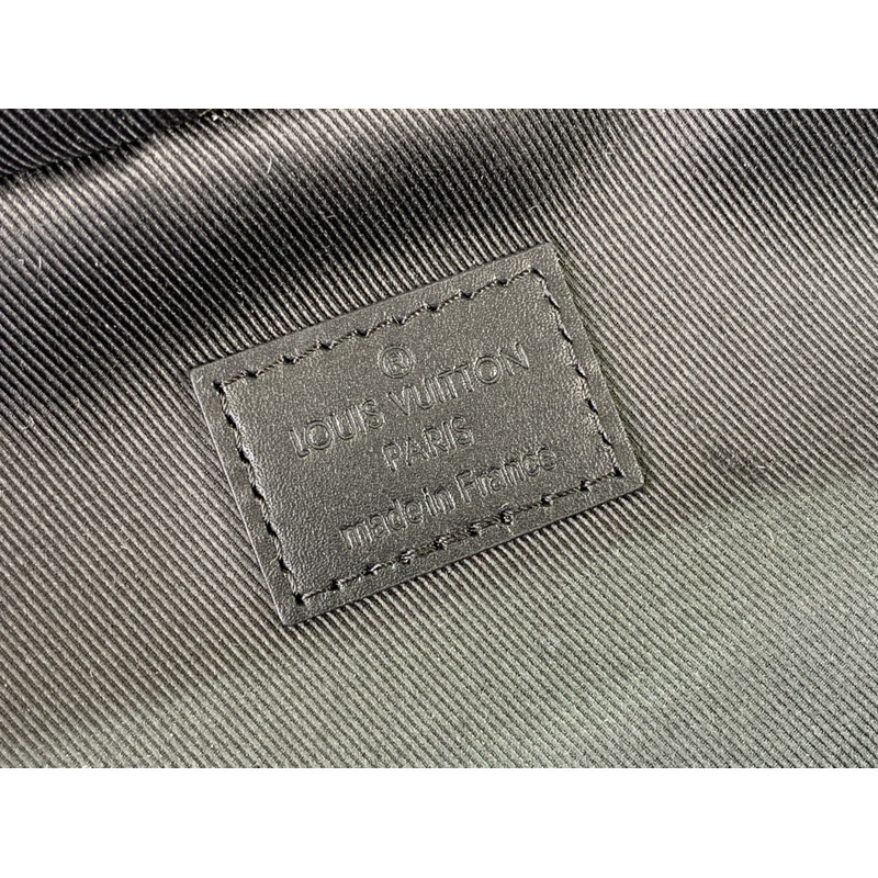 l**is V*t*n quest messenger cowhide-leather textile lining