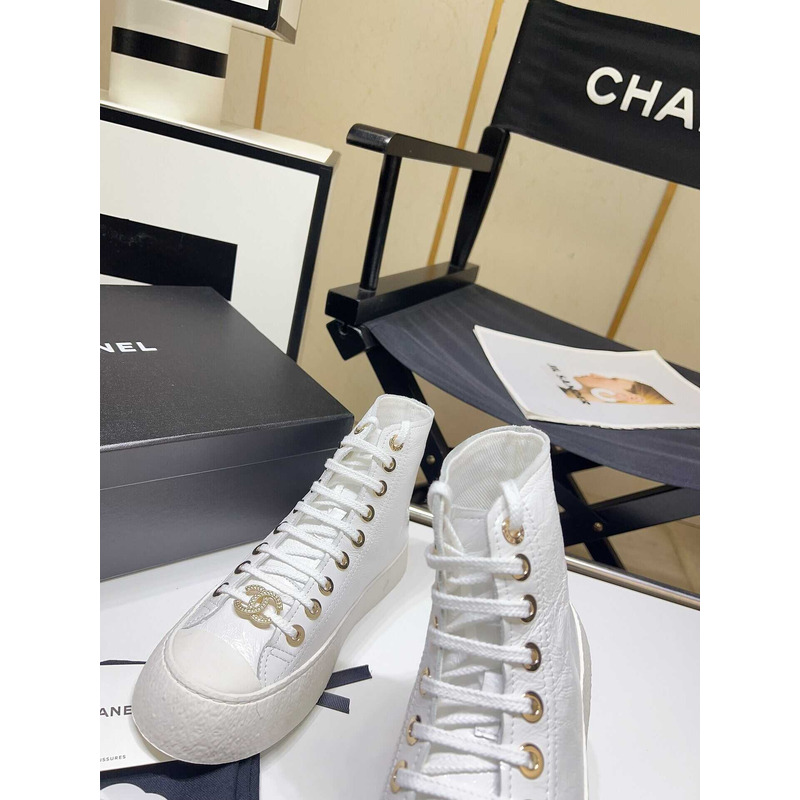 Ch*el sneaker calfskin in white