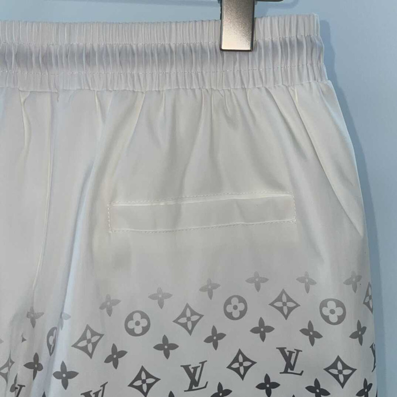 l**is V*t*n monogram shorts white