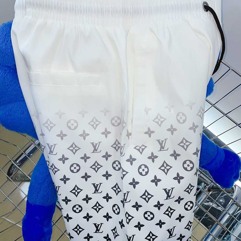 l**is V*t*n monogram shorts white