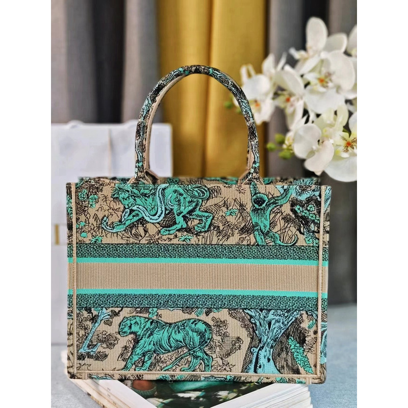 D*or medium D*oriviera D*or book tote embroidery beige and blue