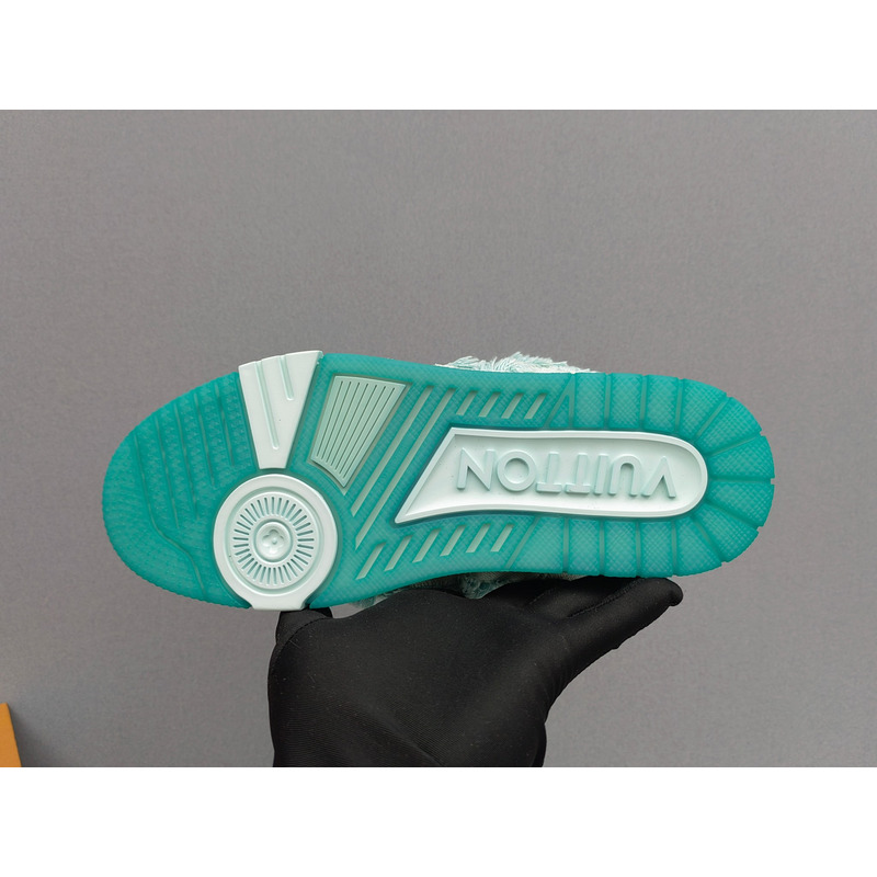 l**is V*t*n trainer sneaker green