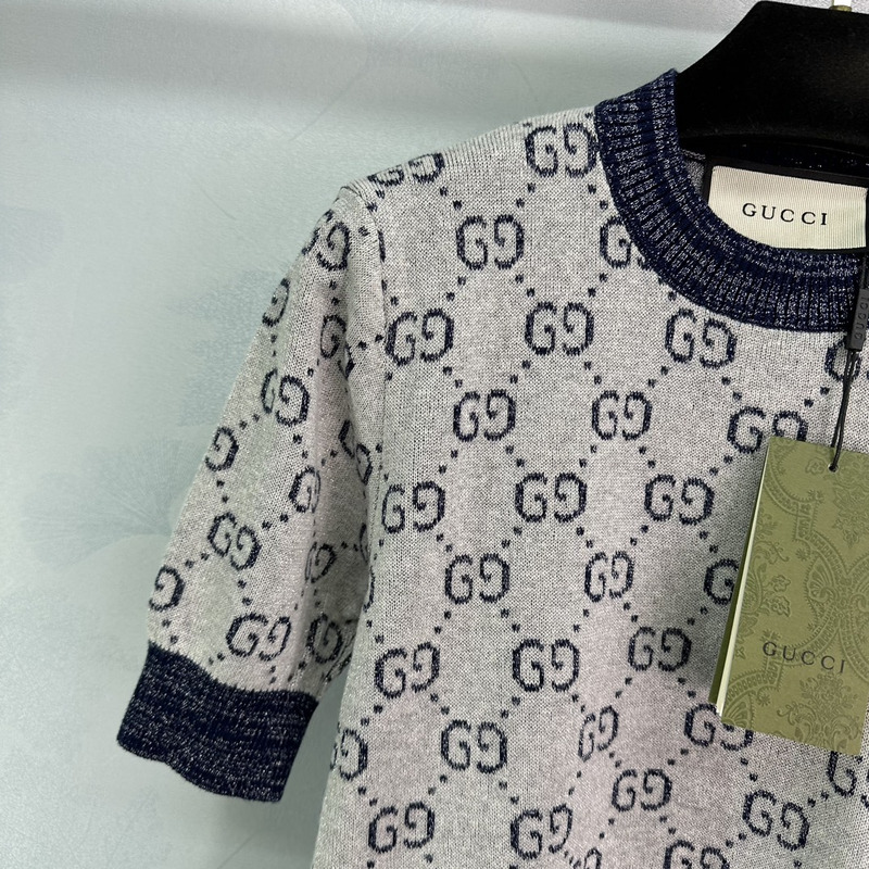 G*u*i gg gold and silver thread jacquard top ivory and blue