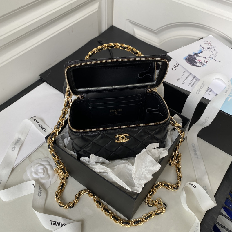 Ch*el chain clutch bag black