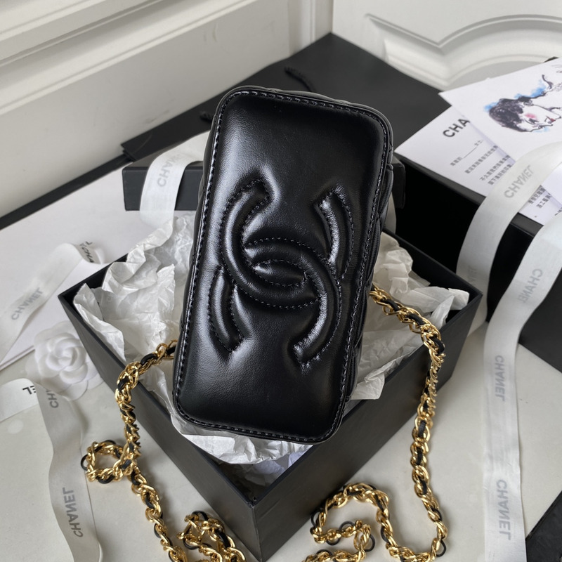 Ch*el chain clutch bag black