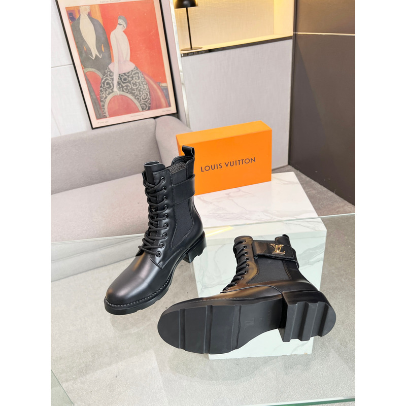 l**is V*t*n wonderland ankle boots black