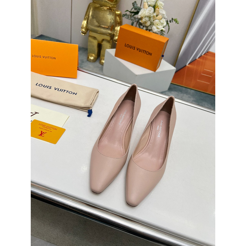 l**is V*t*n leather pumps nude