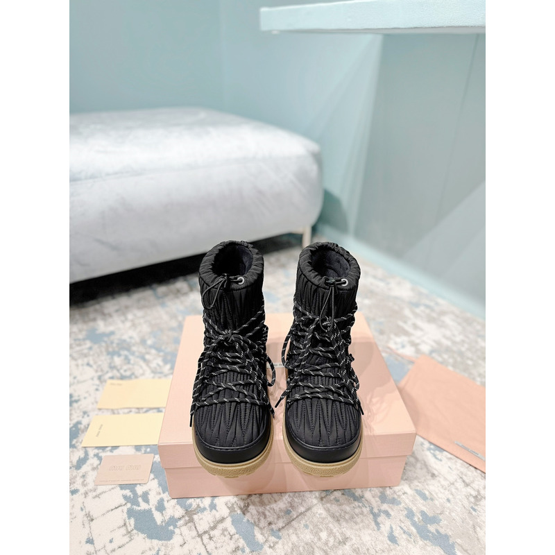 Miu Miu Matelasse Apres Ski Boots Black