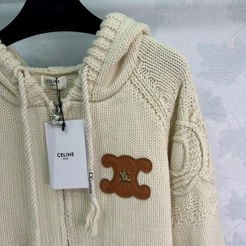 Ce**e triomphe hooded sweater in wool beige