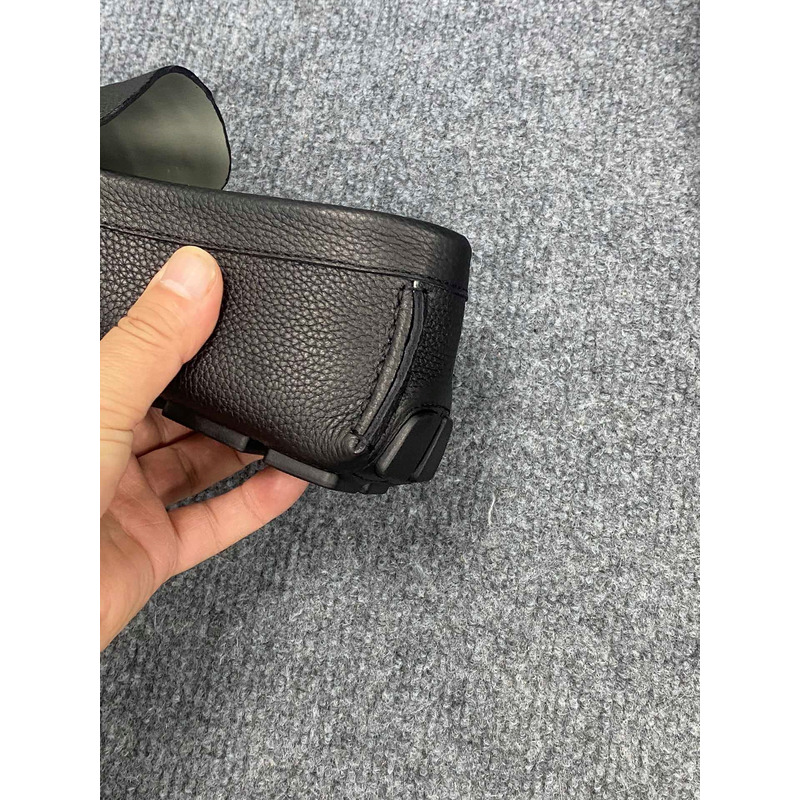 l**is V*t*n flat loafer leather black