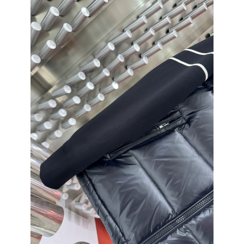 Moncler Logo Padded Zip-up Cardigan Black