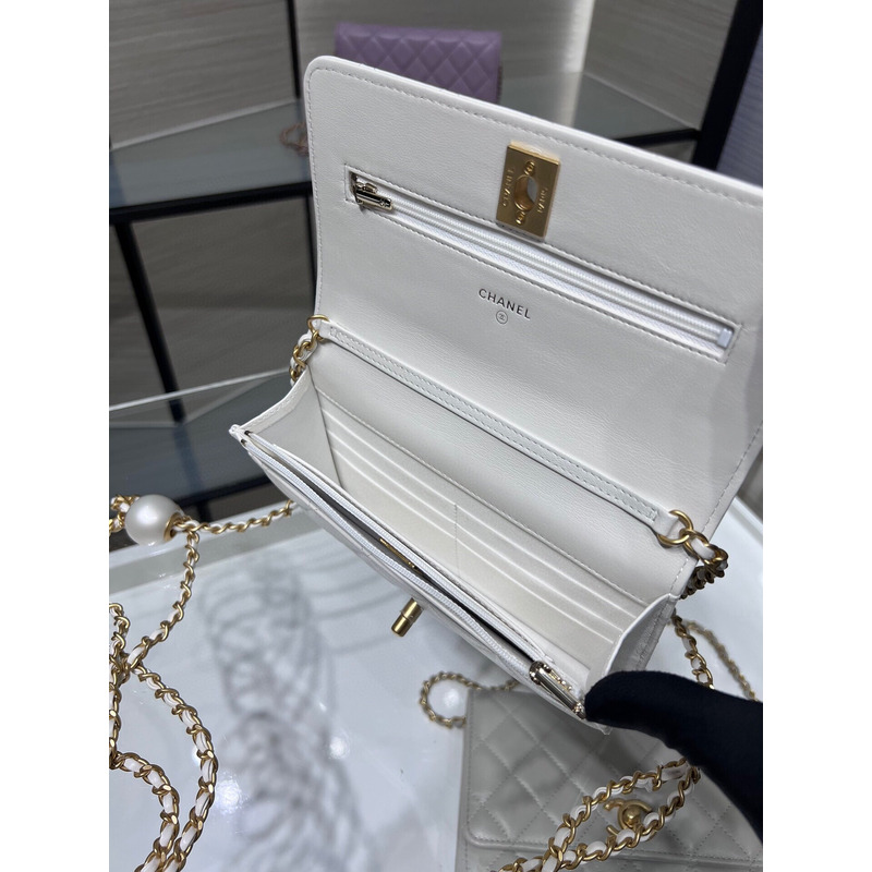 Ch*el lambskin, imitation pearls & gold metal in white
